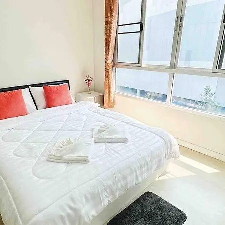 Room For Rent In The City